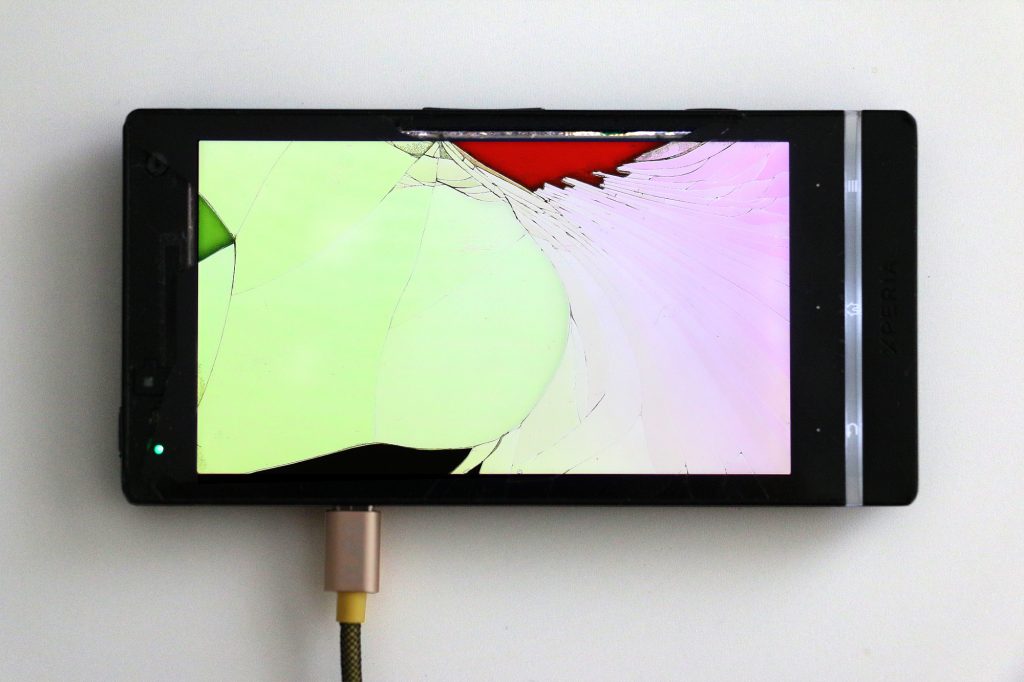 Émilie Brout, Maxime Marion, Emilie Brout, Emilie Brout and Maxime Marion, Emilie Brout et Maxime Marion, Steve Turner, Los Angeles, Untitled, Miami, Paris, broken screens, video art