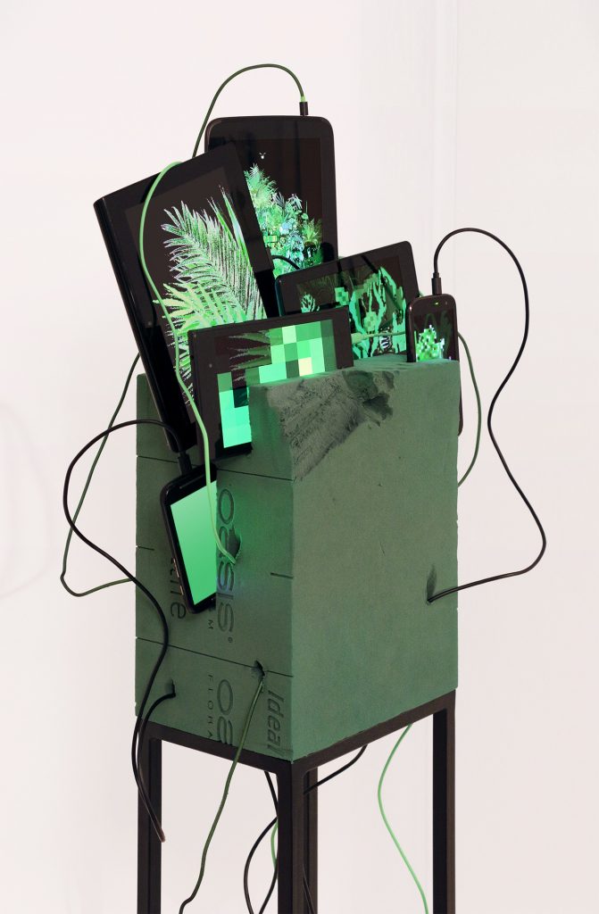 Émilie Brout, Maxime Marion, Emilie Brout, Emilie Brout and Maxime Marion, Emilie Brout et Maxime Marion, Steve Turner, Los Angeles, Untitled, Miami, Paris, broken screens, oasis max life