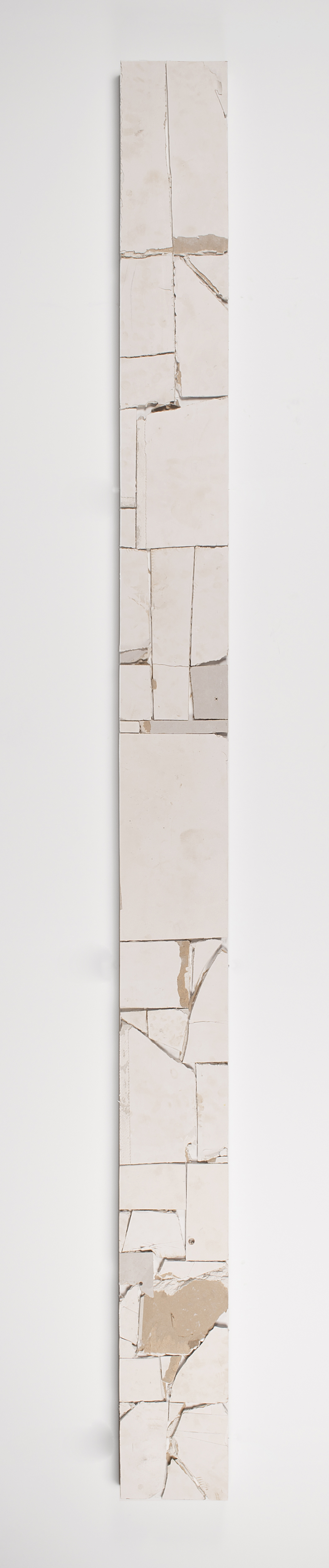 Pablo Rasgado. <em> Unfolded Architecture (M HKA 4)</em>, 2017. Acrylic on drywall, 118 1/8 x 11 x 2 9/16 inches