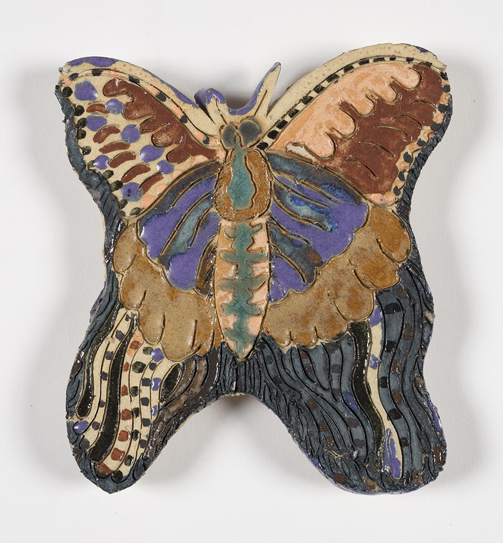 Kevin McNamee-Tweed.<em> Flyer</em>, 2019. Glazed ceramic, 6 1/2 x 5 1/2 inches (16.5 x 14 cm)