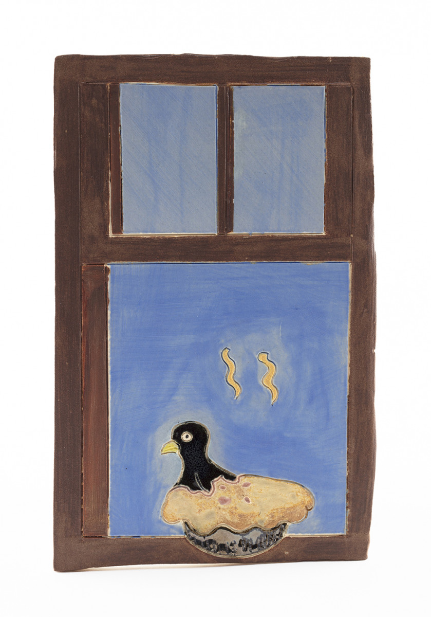 Kevin McNamee-Tweed. <em>Bird in the Pie</em>, 2021. Glazed ceramic, 7 1/4 x 4 1/2 inches (18.4 x 11.4 cm)