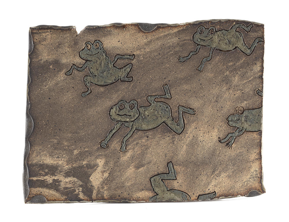 Kevin McNamee-Tweed. <em>Frogs</em>, 2021. Glazed ceramic, 4 x 5 1/4 inches (10.2 x 13.3 cm)