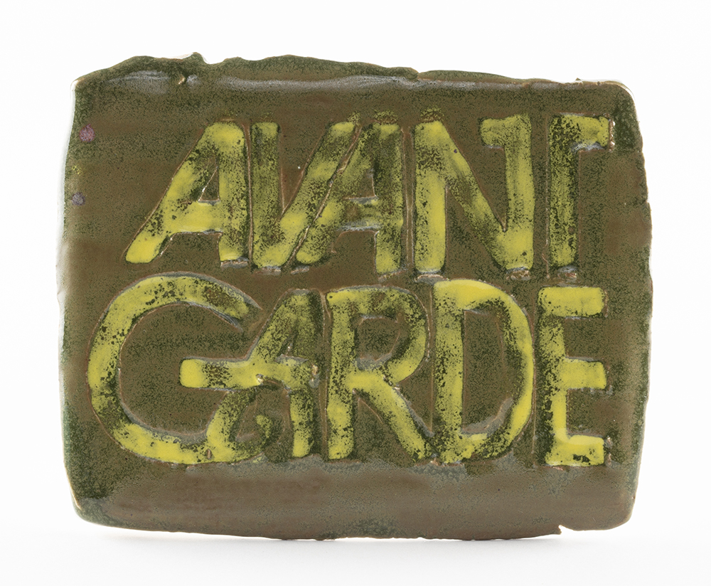 Kevin McNamee-Tweed. <em>Avant Garde</em>, 2022. Glazed ceramic, 3 1/2 x 4 1/2 inches (8.9 x 11.4 cm)