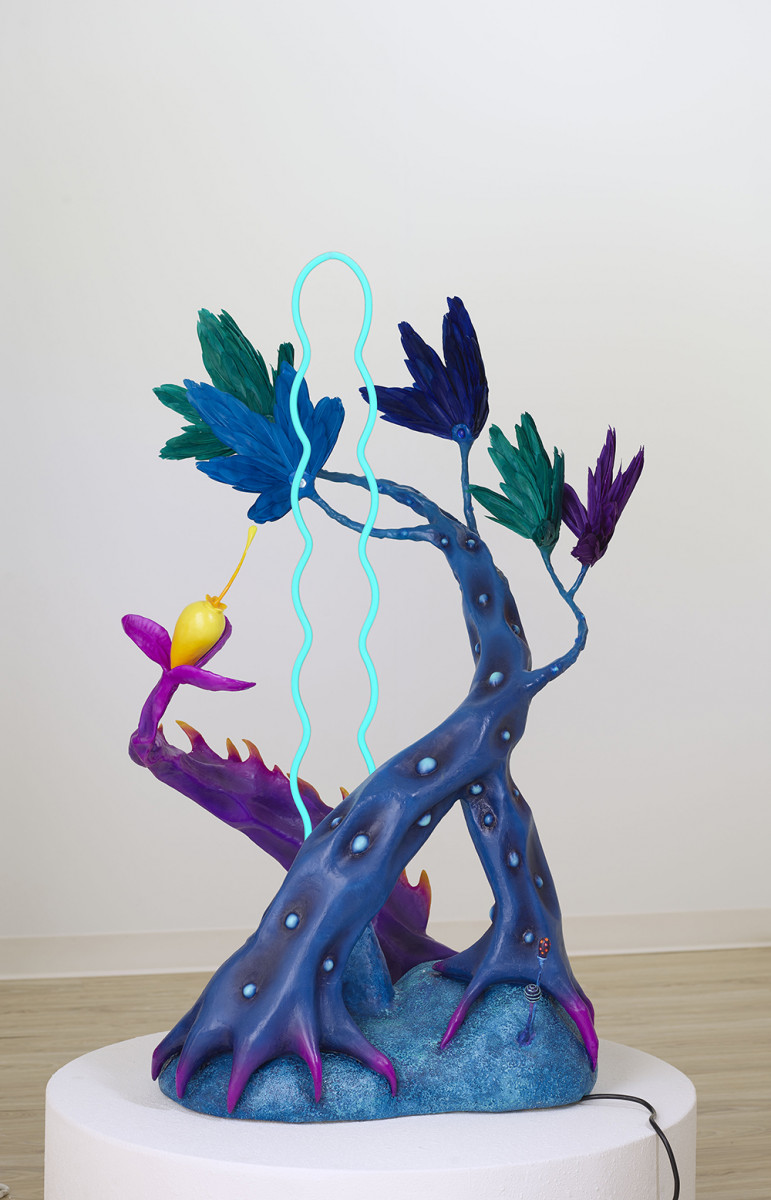 Vincent Cy Chen. <em>Swoosh (Mating Dance)</em>, 2022. Neon, acrylic gouache, suede fibers, fiberglass, resin, resin clay, feather, polystyrene, polyurethane, aqua-resin, steel, wood and mineral spirits, 43 x 30 x 22 inches (109.2 x 76.2 x 55.9 cm)